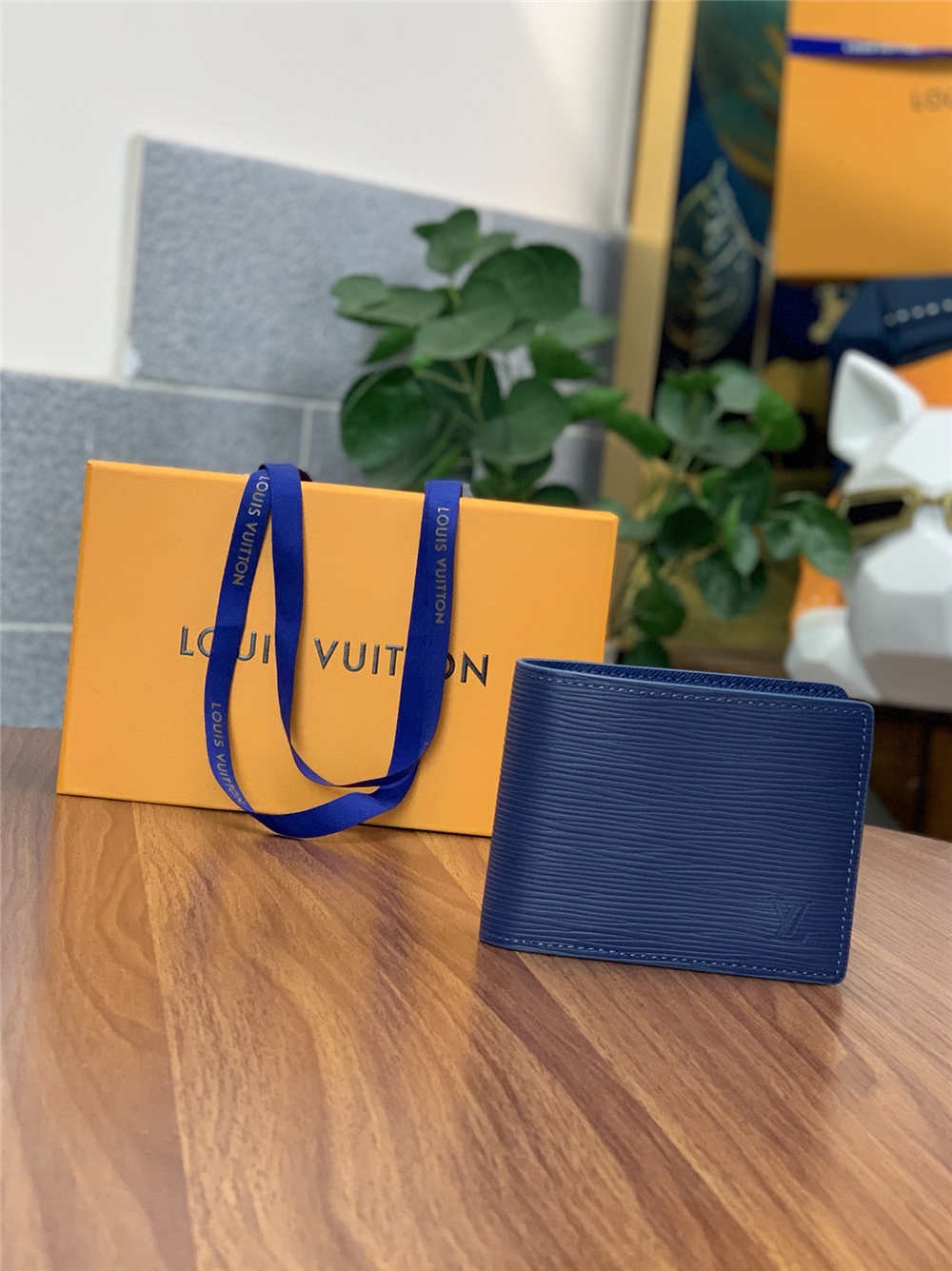 Louis Vuitton wallet M60628  2025 new 